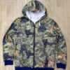 SUDADERA CON ESTAMPADO OSOS DE PELUCHES EN TONO VERDE