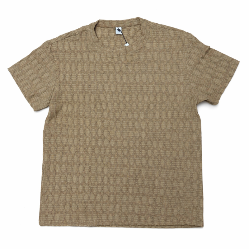 CAMISETA BEIGE CON TEXTURA