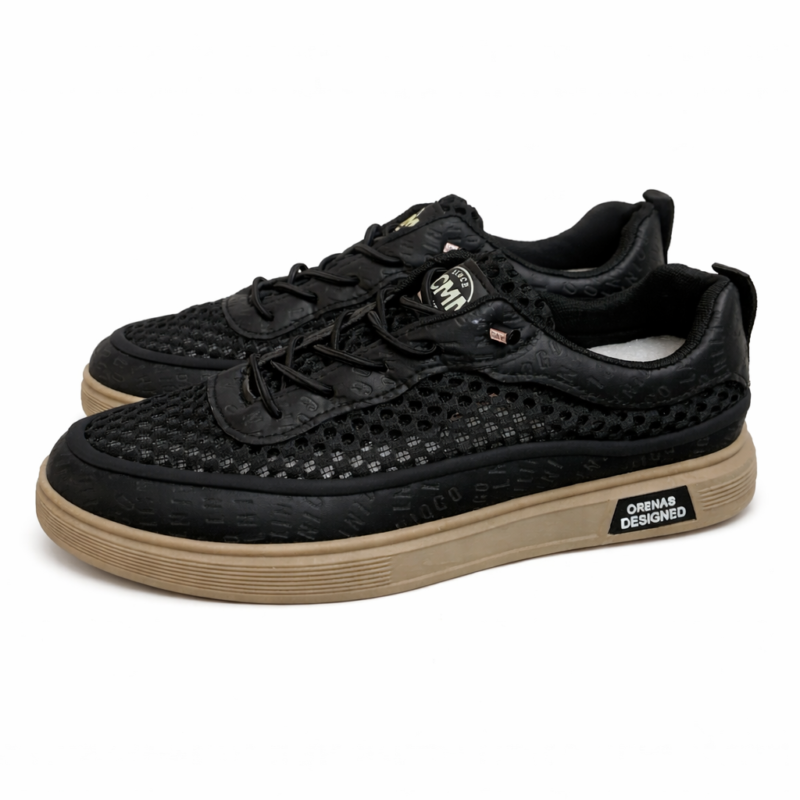 ZAPATILLA NEGRA CON CORDON ELASTICO Y LATERALES DE REJILLA