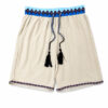 BERMUDA BEIGE CON CINTURILLA ESTAMPADA Y CORDÓN CON FLECOS