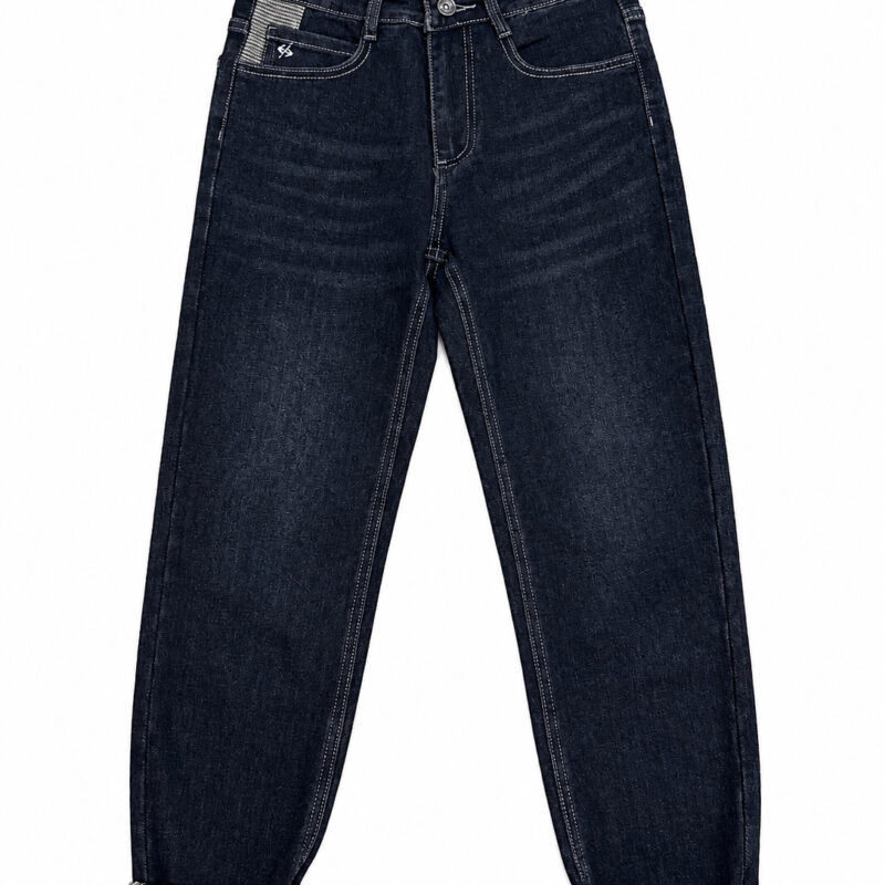 PANTALÓN DENIM NEGRO CON DOBLADILLO EN EL TOBILLO